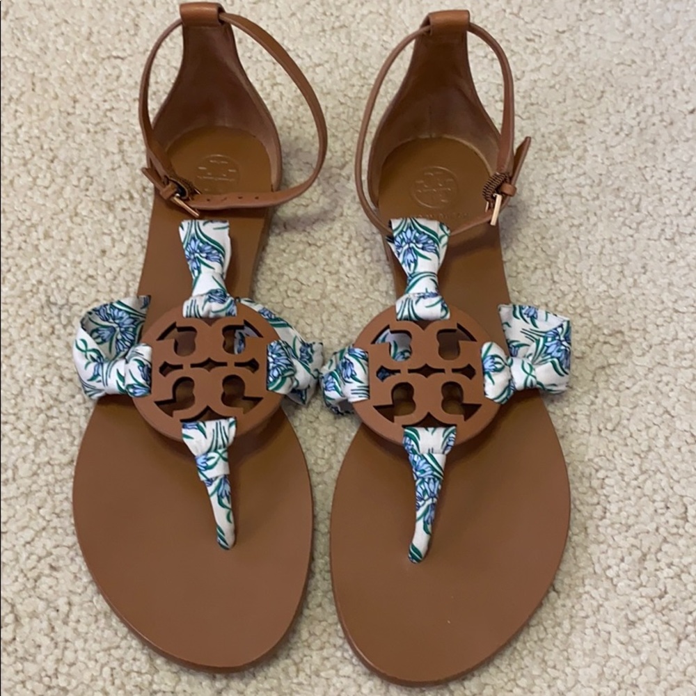 Brand new Tory Burch Miller scarf sandal